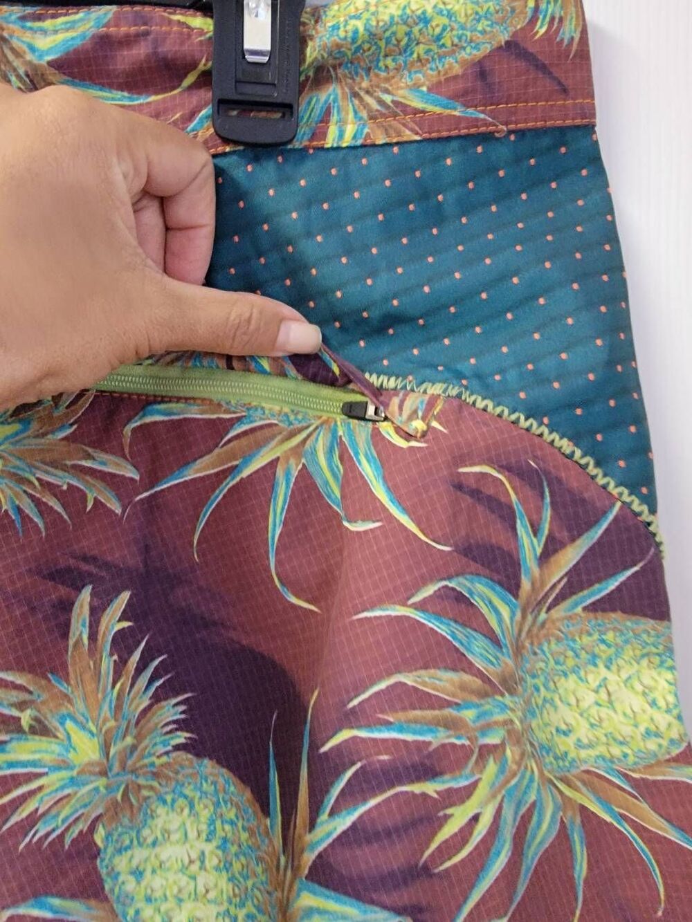 Robert Graham Fun In The Sun Strunk L 9" - Picture 6 of 7
